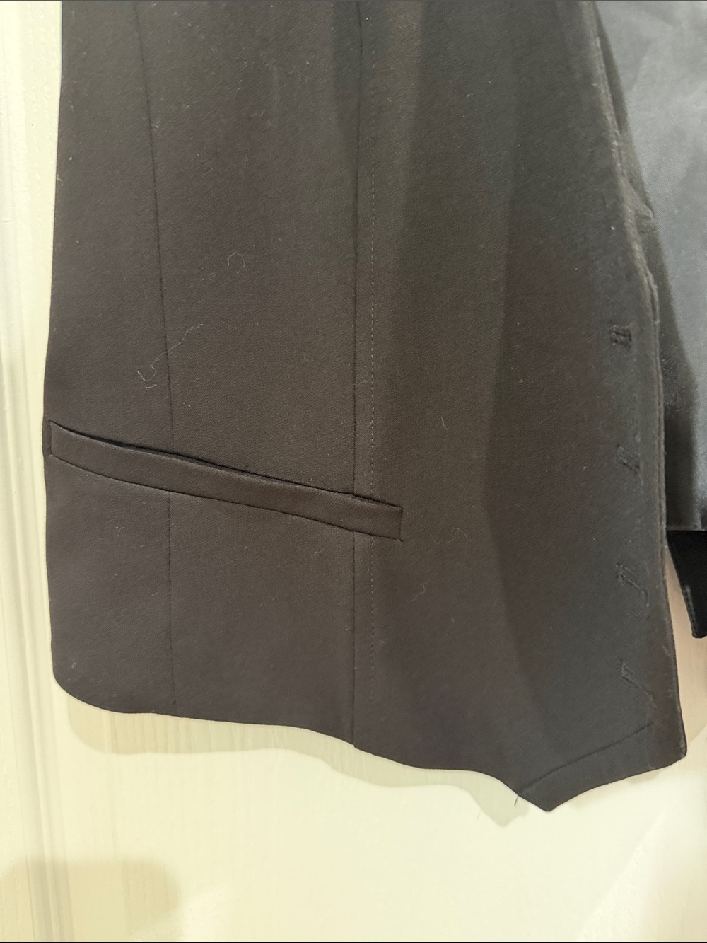 New York and Company size 16  Women's Tailored black Vest with Buttons NWT - Picture 3 of 5
